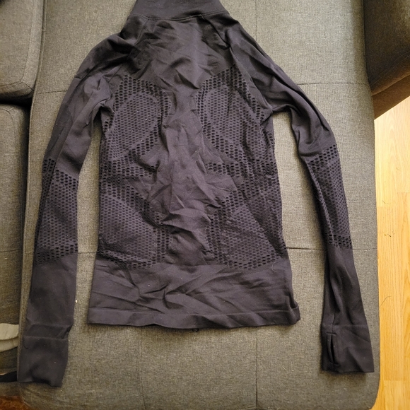 Small Fabletics jacket - Picture 3 of 3